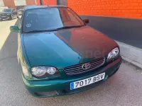 Usado Toyota Corolla Terra 97 CV (71 kW) 2002 Verde Berlina