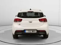 Usado Kia Rio 101 CV (74 kW) 2023 Blanco Utilitario