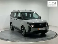 Usado Ford Tourneo Courier Titanium 125 CV (91 kW) 2024 Gris Monovolumen