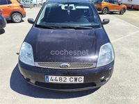 Usado Ford Fiesta Trend 68 CV (50 kW) 2004 Azul Utilitario