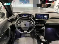 Usado Peugeot 2008 GT 130 CV (95 kW) 2024 Gris SUV