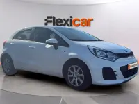 Usado Kia Rio 84 CV (61 kW) 2016 Blanco Utilitario