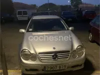 Usado Mercedes C200 163 CV (119 kW) 2002 Gris / plata Berlina