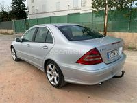 Usado Mercedes C200 Classic 122 CV (89 kW) 2006 Gris / plata Berlina