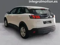 Usado Peugeot 3008 Active 130 CV (95 kW) 2022 SUV