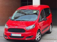 Usado Ford Tourneo Courier Titanium 100 CV (73 kW) 2017 Rojo Monovolumen
