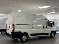 Usado Peugeot Boxer Premium 120 CV (88 kW) 2020 Blanco Van