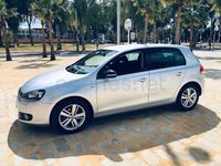 Usado VW Golf VII 105 CV (77 kW) 2012 Gris / plata Berlina