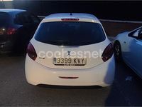 Usado Peugeot 208 99 CV (72 kW) 2019 Blanco Utilitario
