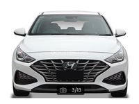 Usado Hyundai i30 110 CV (80 kW) 2022 Blanco Berlina