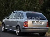 Usado Skoda Fabia Comfort 101 CV (74 kW) 2007 Gris / plata Familiar