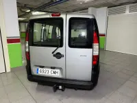 Usado Fiat Doblò Dynamic 70 CV (51 kW) 2004 Gris Monovolumen