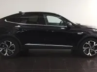 Usado Renault Arkana Techno 94 CV (69 kW) 2024 Rojo SUV