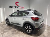 Usado Dacia Sandero Comfort 90 CV (66 kW) 2020 Gris / plata Berlina