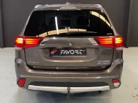 Usado Mitsubishi Outlander P-HEV 203 CV (149 kW) 2016 Marrón SUV