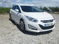 Usado Hyundai i40 136 CV (100 kW) 2015 Blanco Berlina