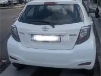 Occasion Toyota Yaris Active 99 ch (72 kW) 2014 Blanc Citadine