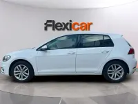 Usado VW Golf VII Advance 125 CV (91 kW) 2018 Blanco Berlina