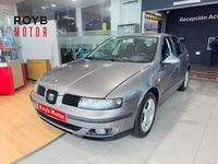 Usado Seat Leon Sport 150 CV (110 kW) 2004 Gris / plata Berlina
