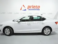 Usado Skoda Octavia Ambition 115 CV (84 kW) 2023 Blanco Berlina