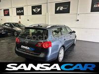 Usado VW Passat Highline 140 CV (102 kW) 2010 Gris / plata Familiar