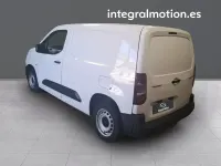 Usado Peugeot Partner 102 CV (75 kW) 2022 Blanco Monovolumen