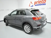 Usado VW T-Roc Advance 115 CV (84 kW) 2021 Gris / plata SUV