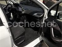 Usado Peugeot 2008 Allure 100 CV (73 kW) 2015 Blanco SUV