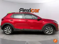 Usado Kia Stonic 100 CV (73 kW) 2021 Rojo SUV