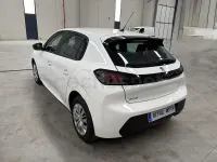 Usado Peugeot 208 Active 100 CV (73 kW) 2022 Blanco Utilitario