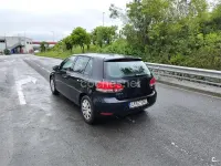 Usado VW Golf VI 105 CV (77 kW) 2009 Negro Utilitario