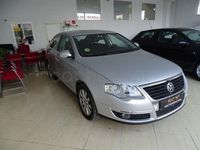 Usado VW Passat Advance 105 CV (77 kW) 2007 Gris / plata Berlina
