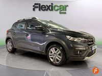 Usado Dacia Sandero Comfort 91 CV (66 kW) 2022 Gris Utilitario