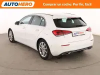 Usado Mercedes A180 116 CV (85 kW) 2019 Blanco Utilitario