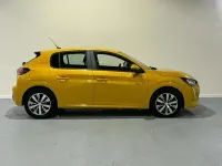 Usado Peugeot 208 Active 75 CV (55 kW) 2022 Amarillo Utilitario
