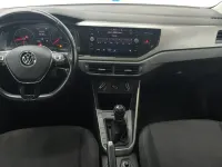 Usado VW Polo Advance 95 CV (69 kW) 2021 Gris / plata Berlina