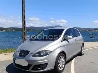Usado Seat Altea Ecomotive 105 CV (77 kW) 2010 Beige Monovolumen