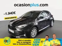 Usado Toyota Yaris Hybrid Active 116 CV (85 kW) 2022 Negro Berlina