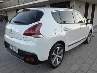 Usado Peugeot 3008 Allure 150 CV (110 kW) 2014 Blanco Familiar