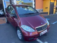Usado Mercedes A180 109 CV (80 kW) 2013 Rojo Utilitario