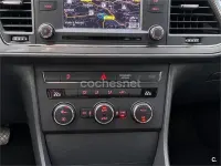 Usado Seat Leon I-Tech 105 CV (77 kW) 2015 Blanco Berlina