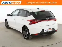 Usado Hyundai i20 101 CV (74 kW) 2023 Blanco Utilitario