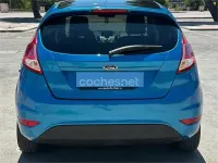 Usado Ford Fiesta Trend 100 CV (73 kW) 2015 Azul Utilitario