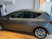 Usado Seat Leon FR 150 CV (110 kW) 2017 Gris / plata Berlina