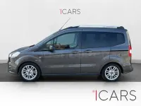 Usado Ford Tourneo Courier Titanium 100 CV (73 kW) 2019 Gris / plata Monovolumen