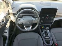 Usado Hyundai Ioniq 141 CV (103 kW) 2022 Negro Utilitario