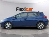 Usado Toyota Auris Active 116 CV (85 kW) 2017 Azul Berlina