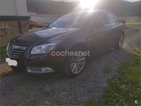 Usado Opel Insignia Excellence 160 HP (117 kW) 2013 Castanho Sedan