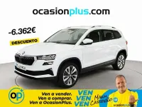 Usado Skoda Karoq Ambition 110 CV (80 kW) 2024 Blanco SUV