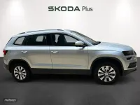 Usado Skoda Karoq Ambition 110 CV (80 kW) 2022 Gris / plateado SUV